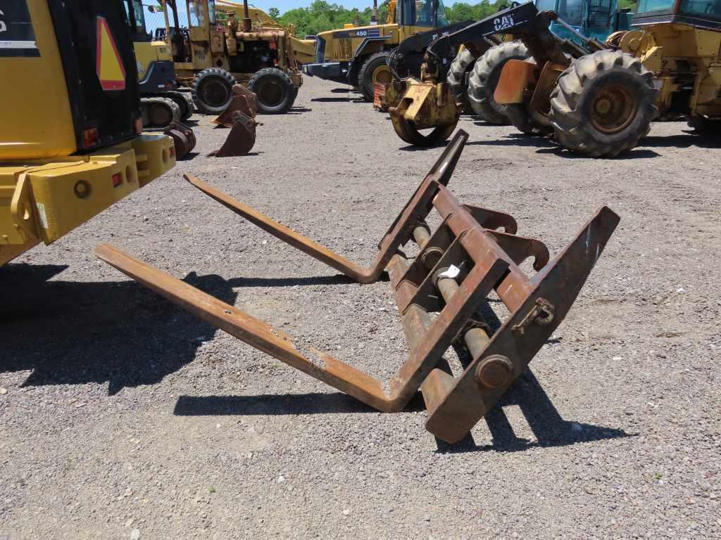 CAT IT PALLET FORKS