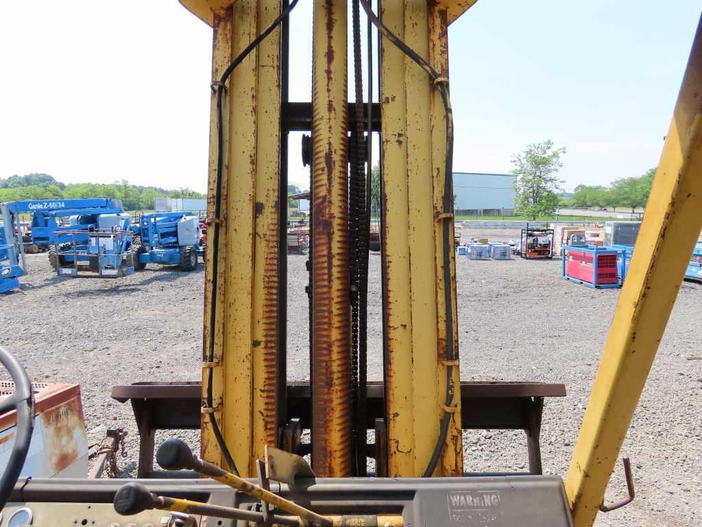 CAT FORKLIFT V160