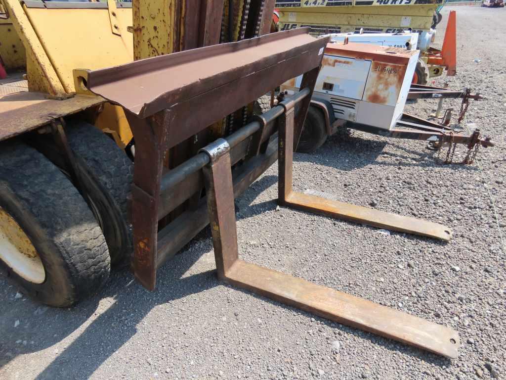 CAT FORKLIFT V160
