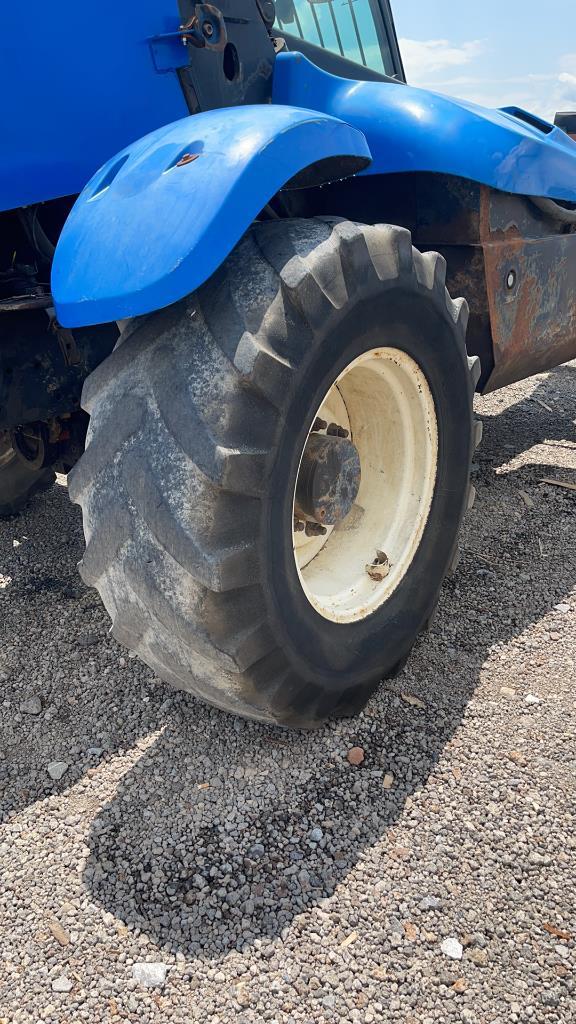 NEW HOLLAND LM435 TELEHANDLER 4WD