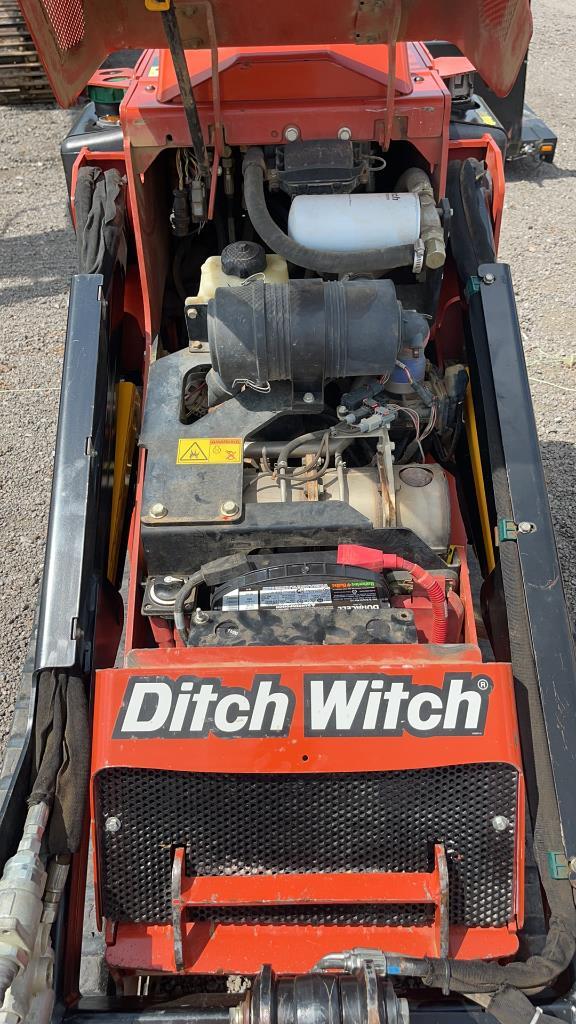 2017 DITCH WITCH SK1050 MINI SKID LOADER