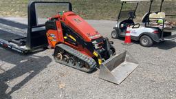 2017 DITCH WITCH SK1050 MINI SKID LOADER