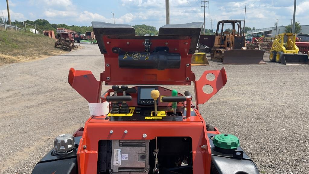 2017 DITCH WITCH SK1050 MINI SKID LOADER