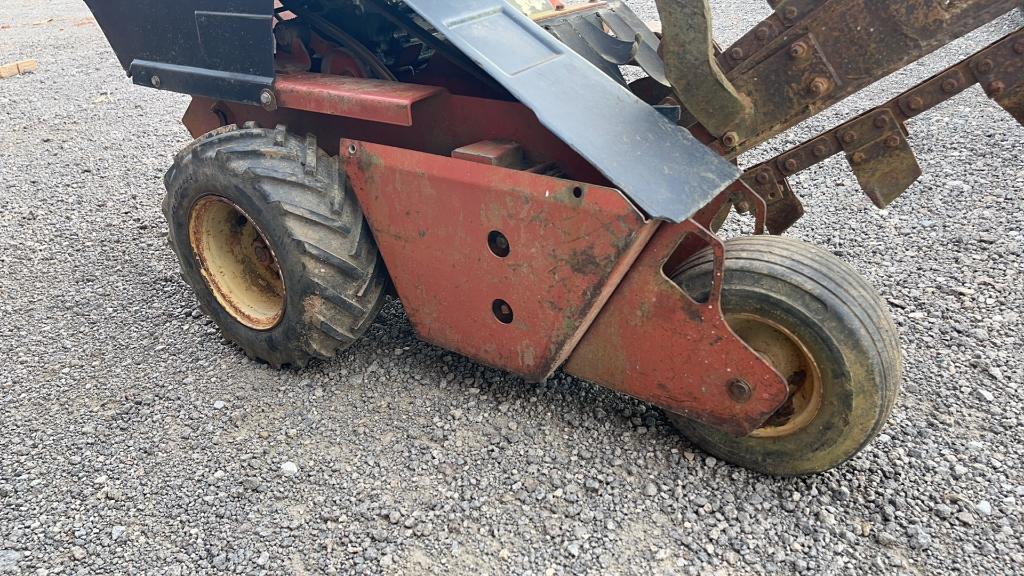 DITCH WITCH 1220 WALK BEHIND TRENCHER