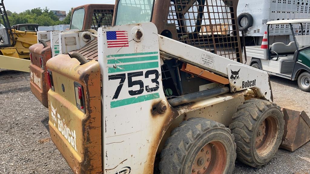 BOBCAT 753 SKID STEER