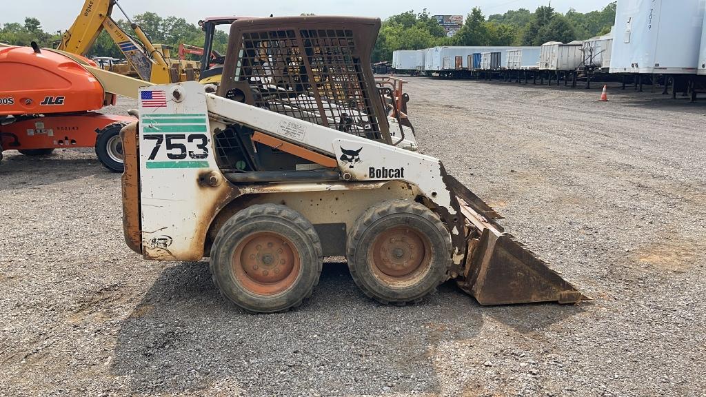BOBCAT 753 SKID STEER