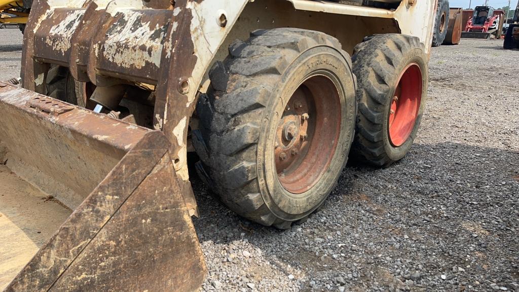BOBCAT 753 SKID STEER