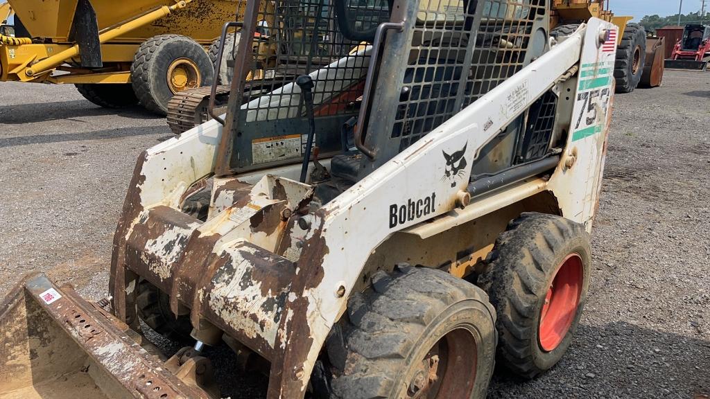 BOBCAT 753 SKID STEER