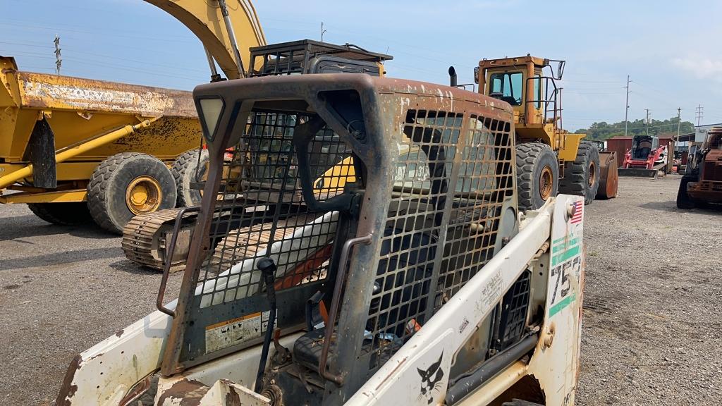 BOBCAT 753 SKID STEER