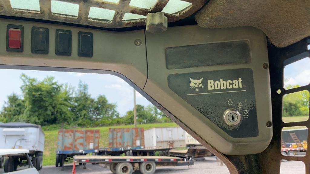 BOBCAT 753 SKID STEER