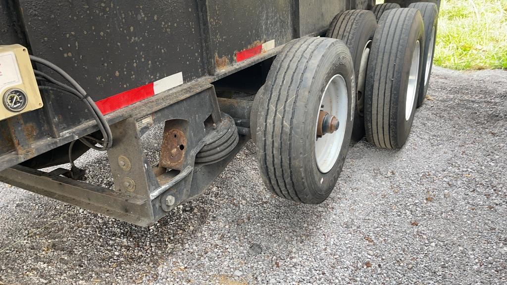 FRUEHAUF 32' TRI AXLE SEMI DUMP TRAILER