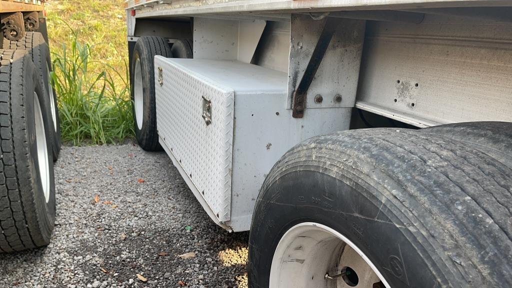 1989 EAST 45' SPREAD AXLE FLATBED SEMI TRAILER