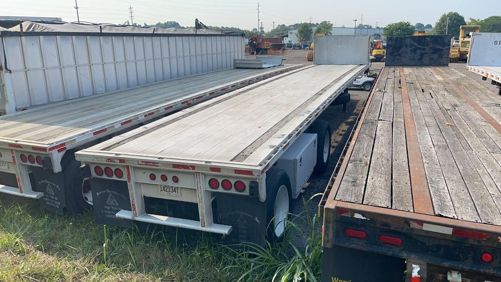 1989 EAST 45' SPREAD AXLE FLATBED SEMI TRAILER