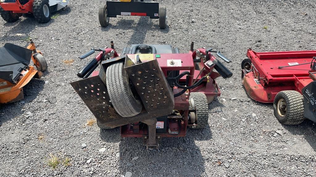 GIANT VAC TURF DOMINATOR WALK BEHIND MOWER