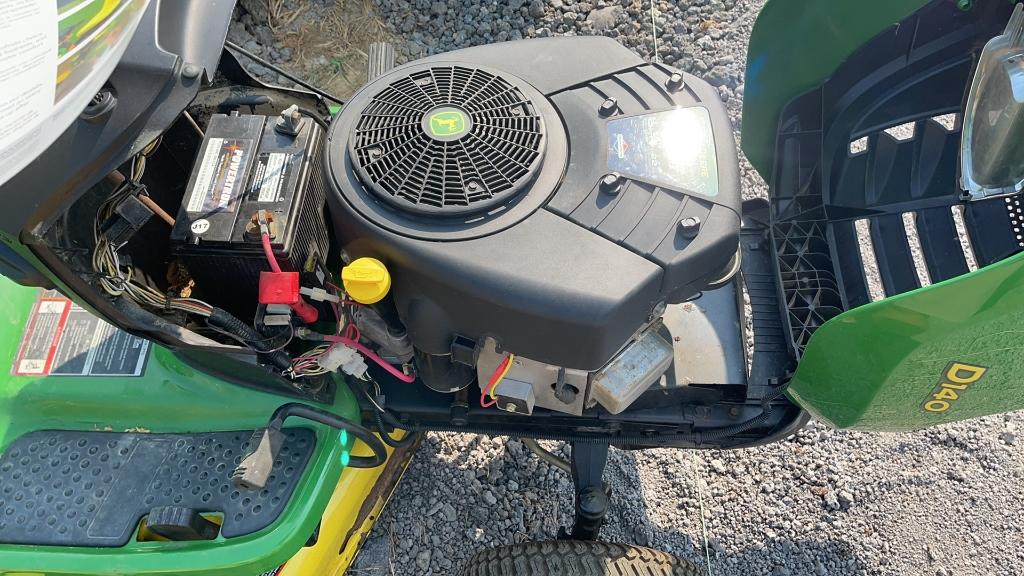 JOHN DEERE D140 RIDING MOWER