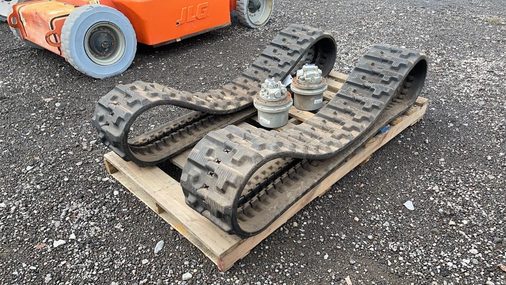 PAIR OF GETIT 300X74X52.5 EXCAVATOR TRACKS