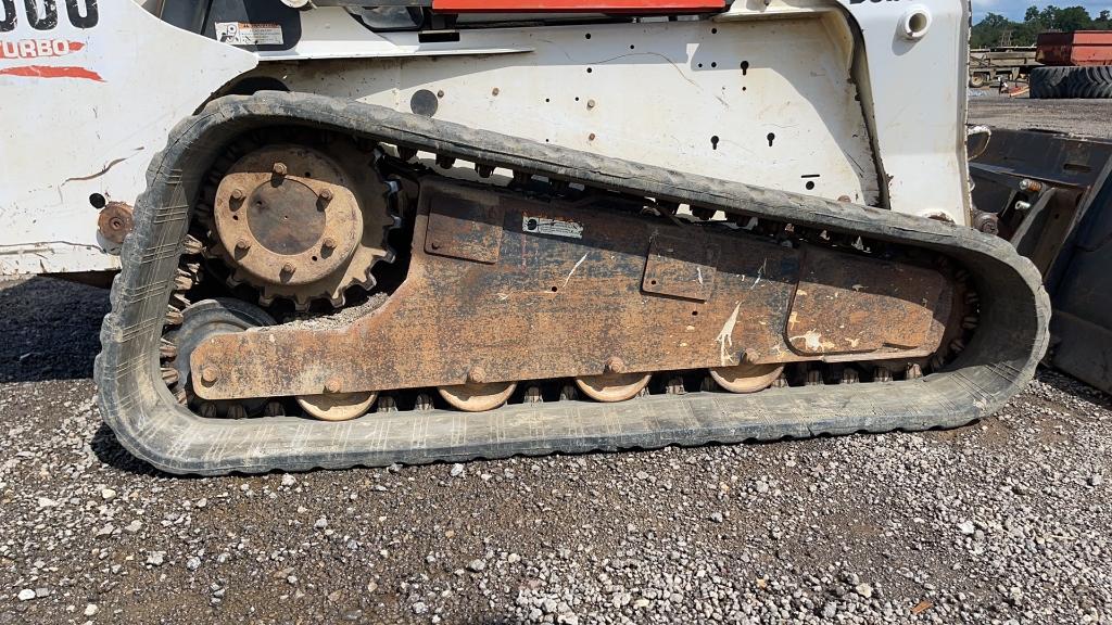 BOBCAT T300 SKID STEER