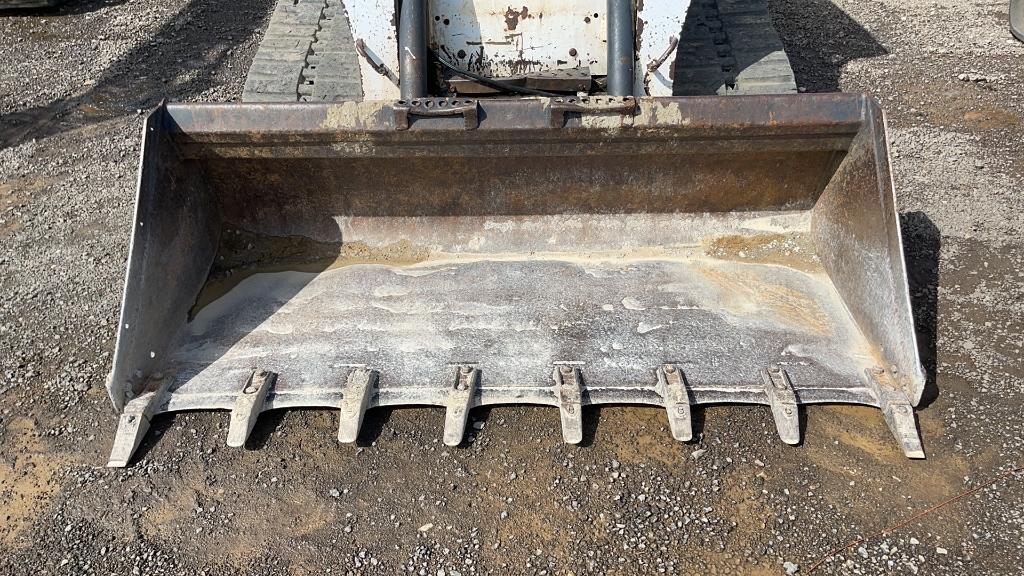 BOBCAT T300 SKID STEER