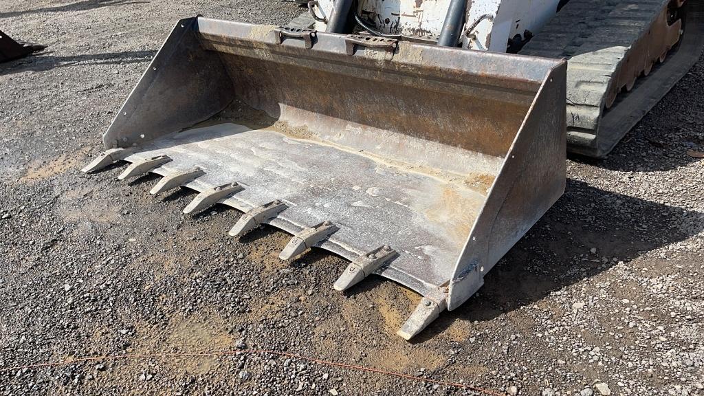BOBCAT T300 SKID STEER