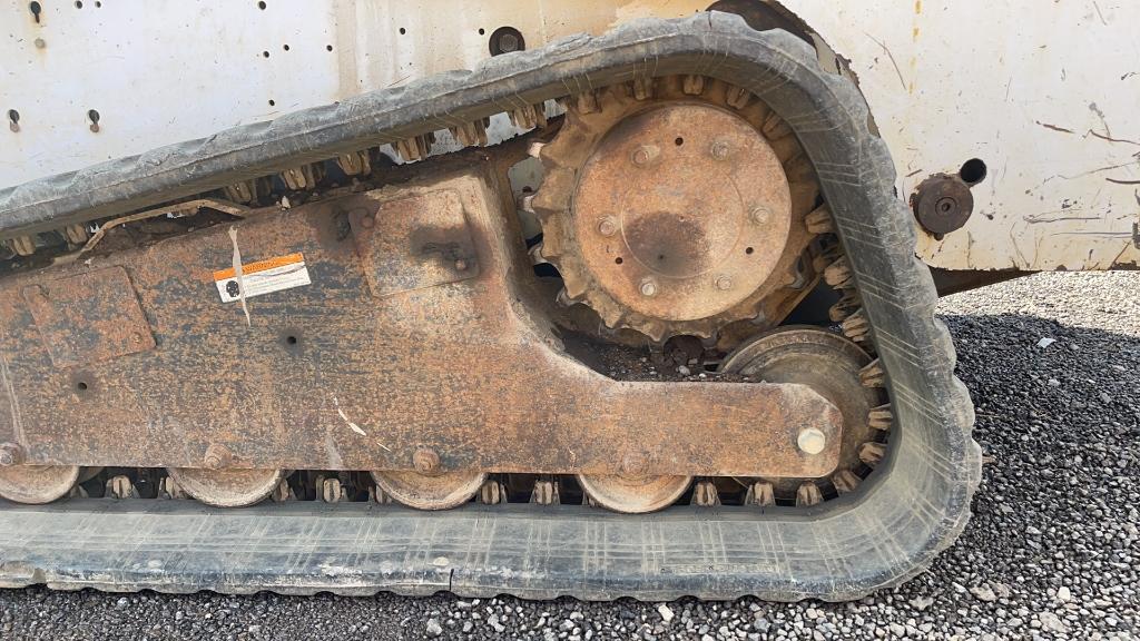 BOBCAT T300 SKID STEER