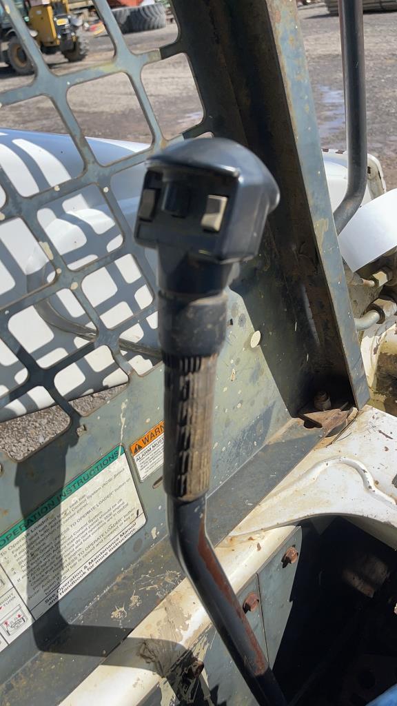 BOBCAT T300 SKID STEER