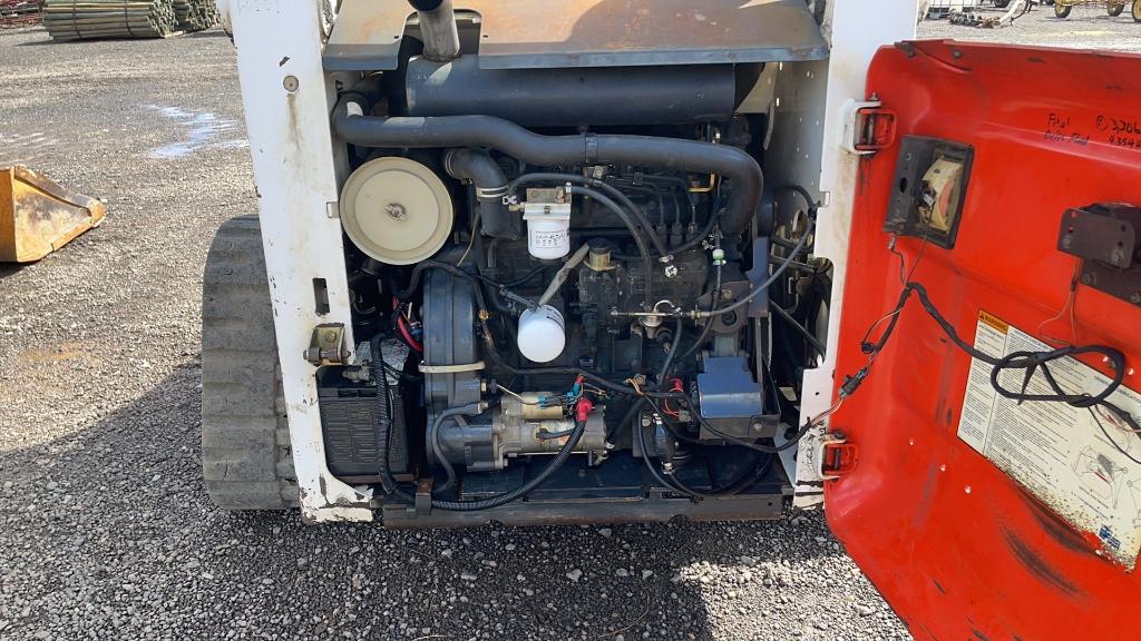 BOBCAT T300 SKID STEER