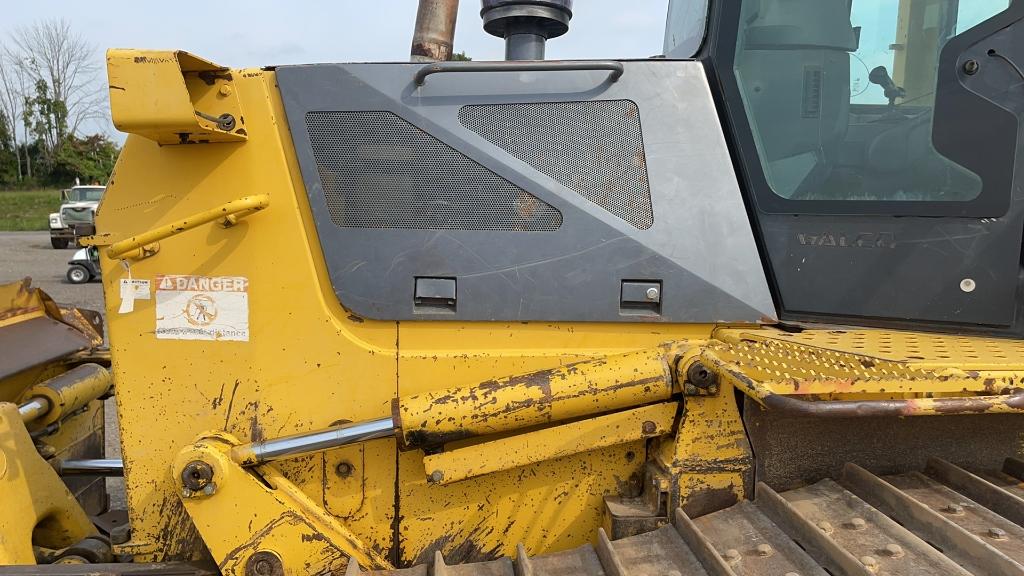 KOMATSU D61EX-15 DOZER