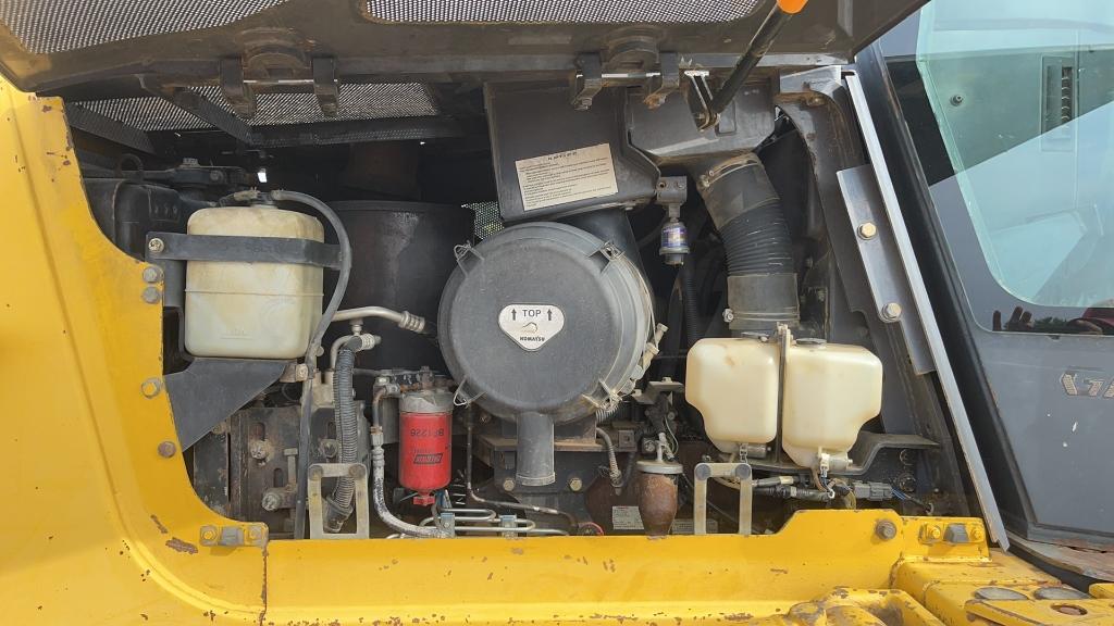 KOMATSU D61EX-15 DOZER