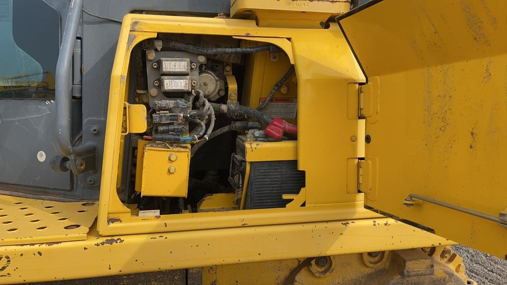 KOMATSU D61EX-15 DOZER