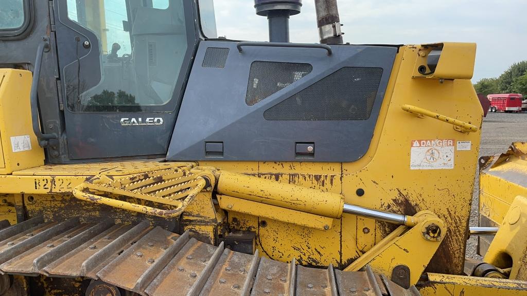 KOMATSU D61EX-15 DOZER