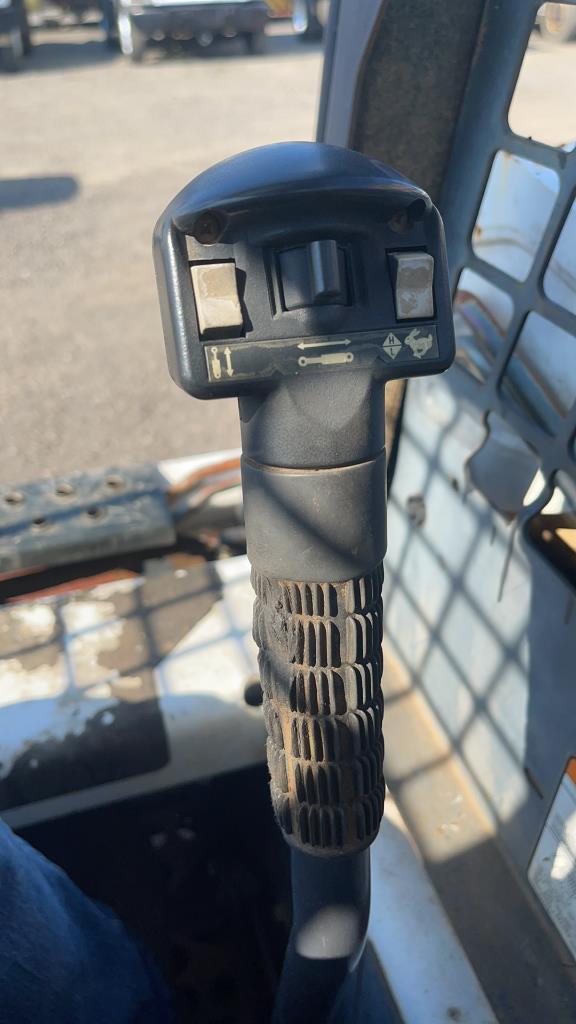 BOBCAT S185 SKID STEER
