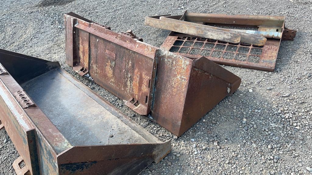66" SMOOTH SKID STEER BUCKET