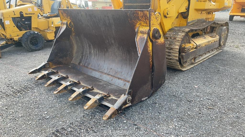 JOHN DEERE 755 TRACK LOADER