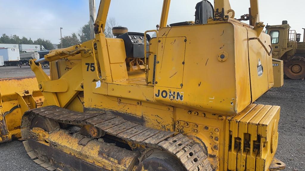 JOHN DEERE 755 TRACK LOADER