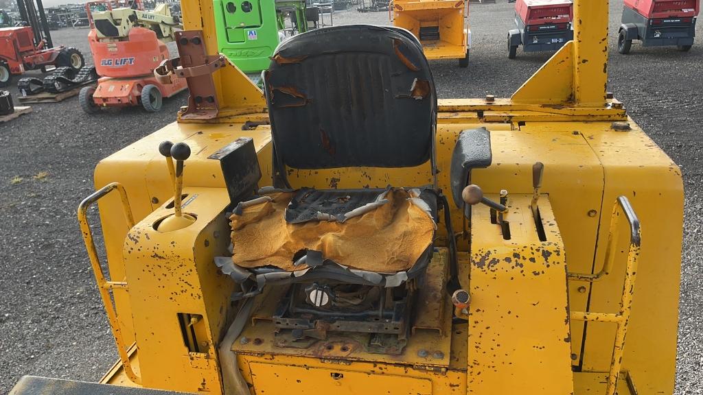 JOHN DEERE 755 TRACK LOADER