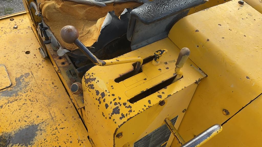 JOHN DEERE 755 TRACK LOADER