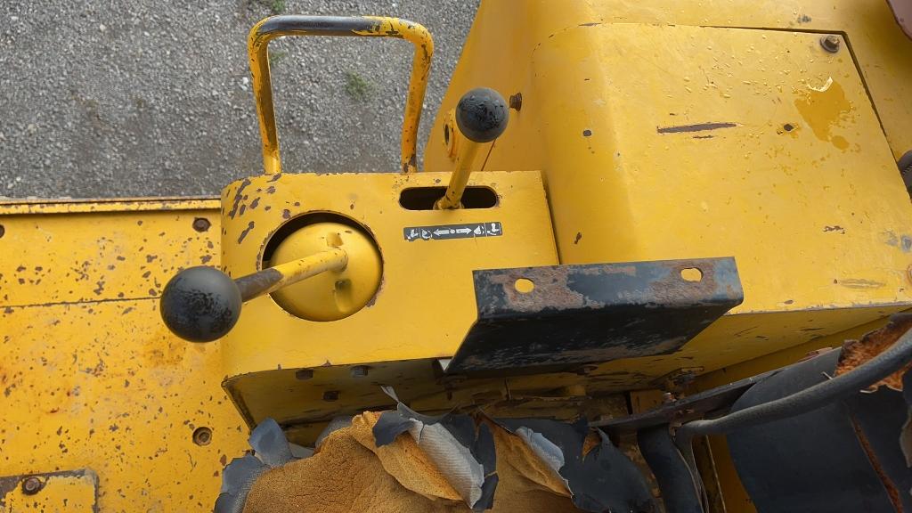 JOHN DEERE 755 TRACK LOADER