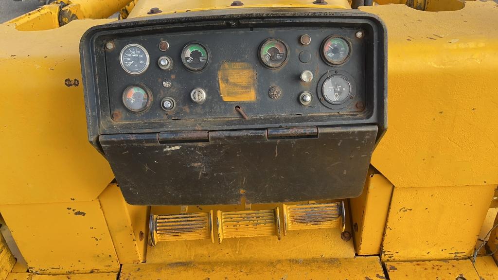 JOHN DEERE 755 TRACK LOADER