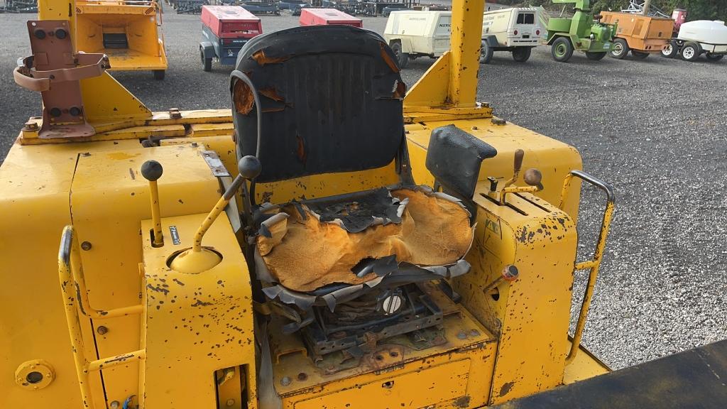 JOHN DEERE 755 TRACK LOADER