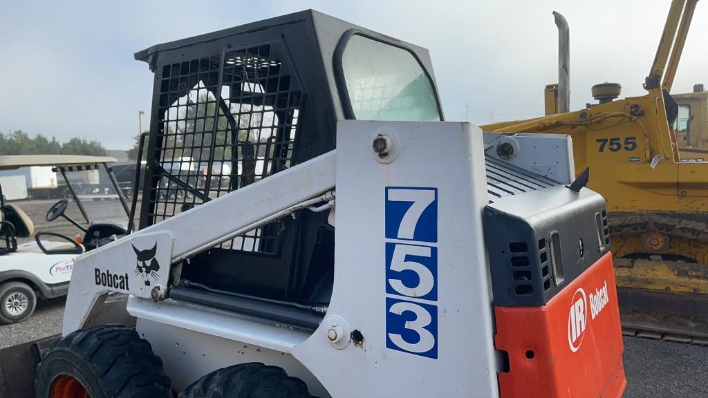 BOBCAT 753 SKID STEER