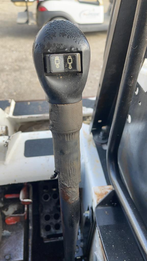 BOBCAT 753 SKID STEER