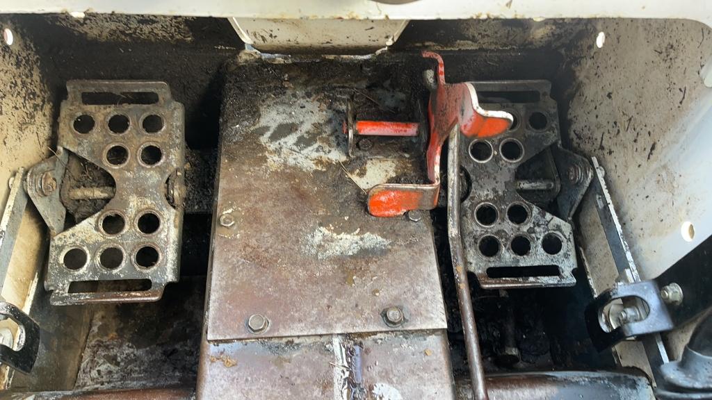 BOBCAT 753 SKID STEER