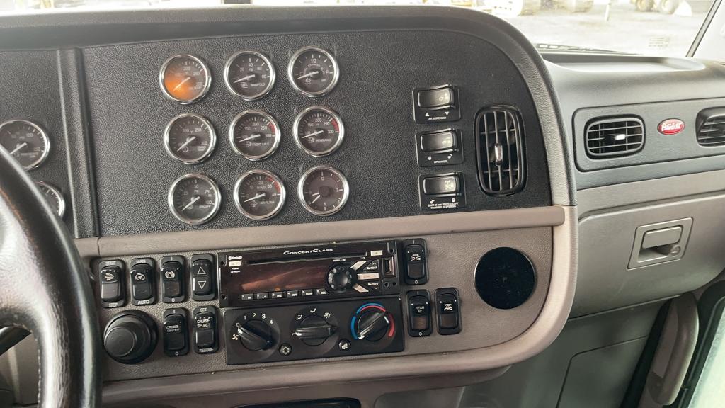 2014 PETERBILT 389 EXHD TANDEM AXLE ROAD TRACTOR