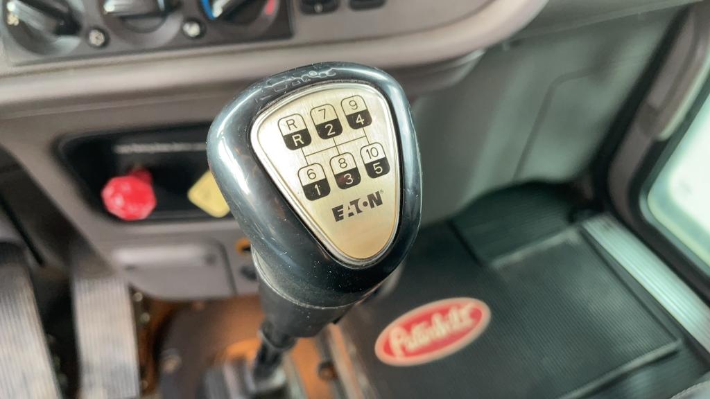 2014 PETERBILT 389 EXHD TANDEM AXLE ROAD TRACTOR