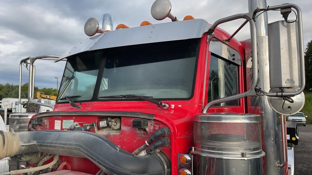 2014 PETERBILT 389 EXHD TANDEM AXLE ROAD TRACTOR