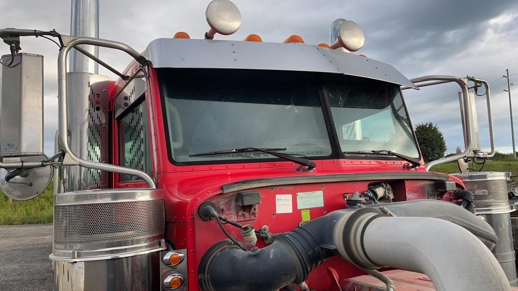 2014 PETERBILT 389 EXHD TANDEM AXLE ROAD TRACTOR