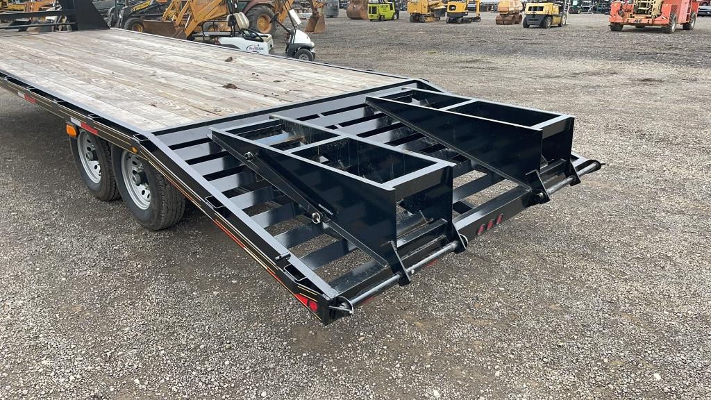 2021 P AND T 25' FLATBED GOOSNECK TRAILER