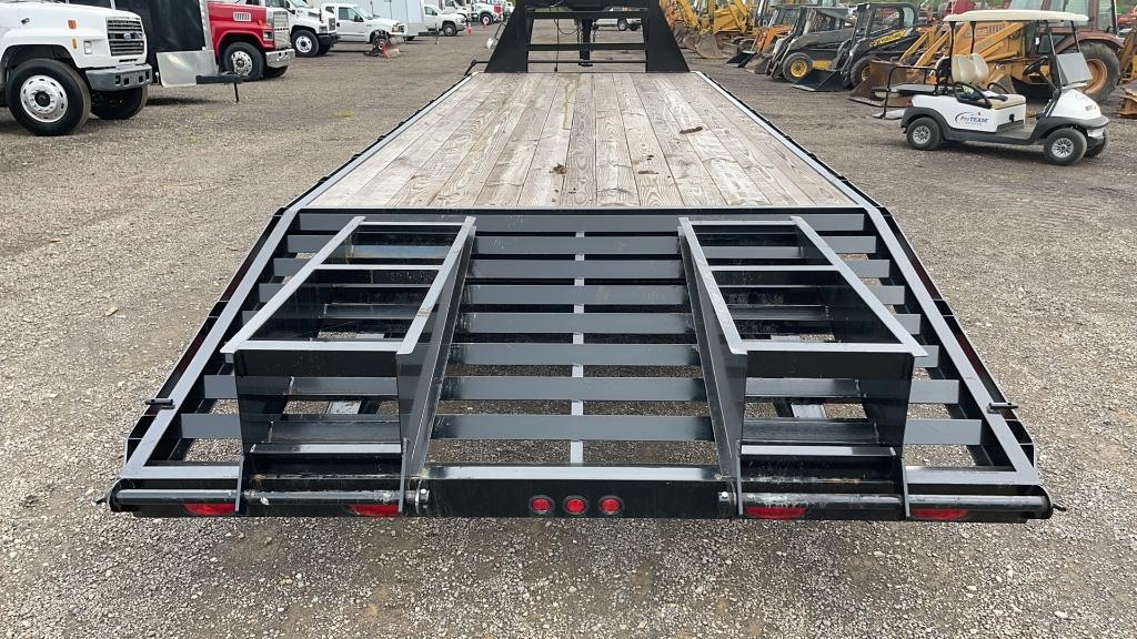 2021 P AND T 25' FLATBED GOOSNECK TRAILER