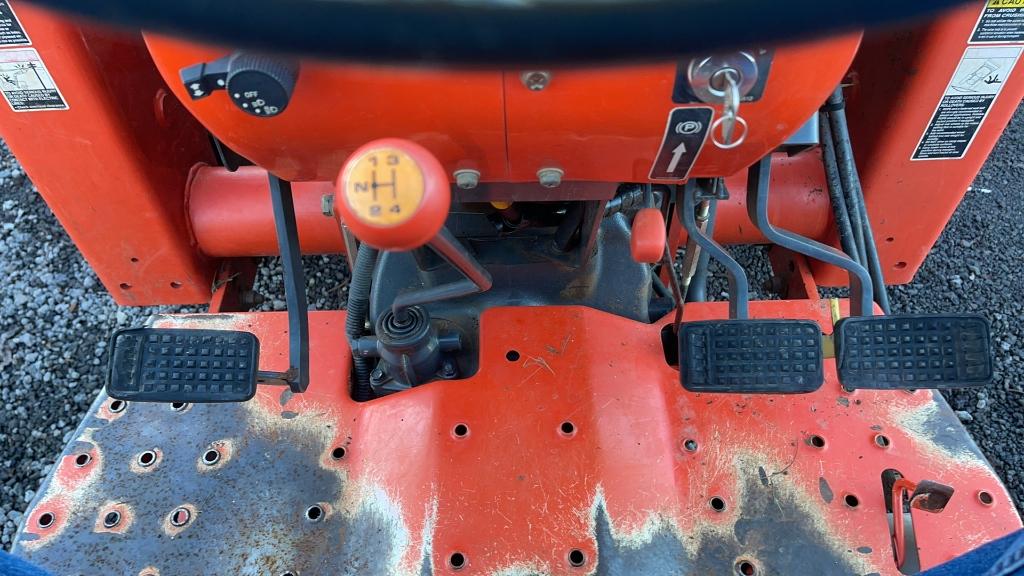 KUBOTA L4400 TRACTOR