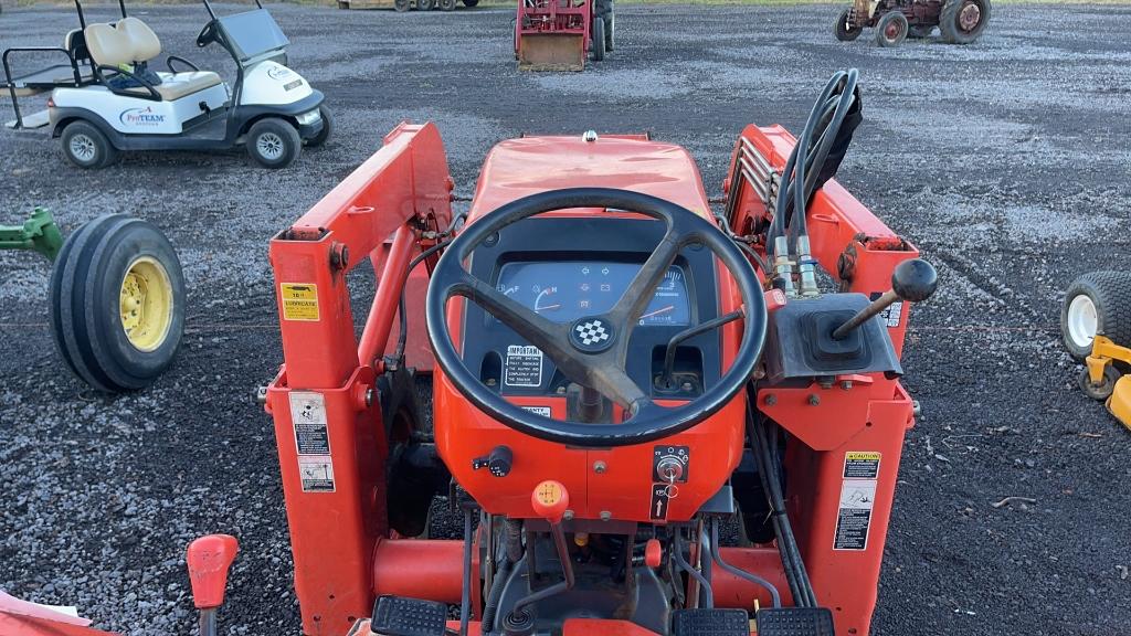 KUBOTA L4400 TRACTOR